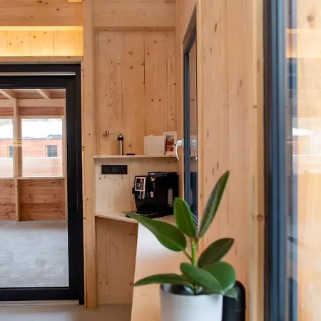 Vagusbouda/ &fogo בקתה *